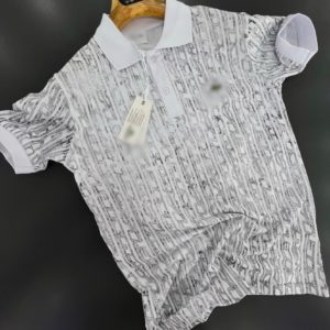 Marka yakalı tshirt